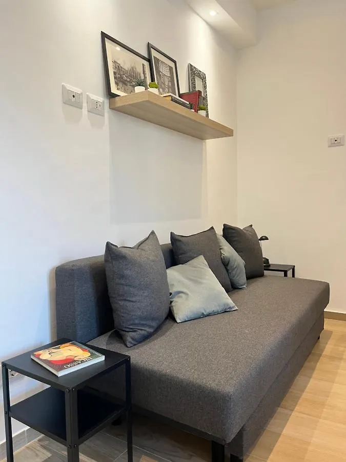 Sunny Apartment Milan 0*,