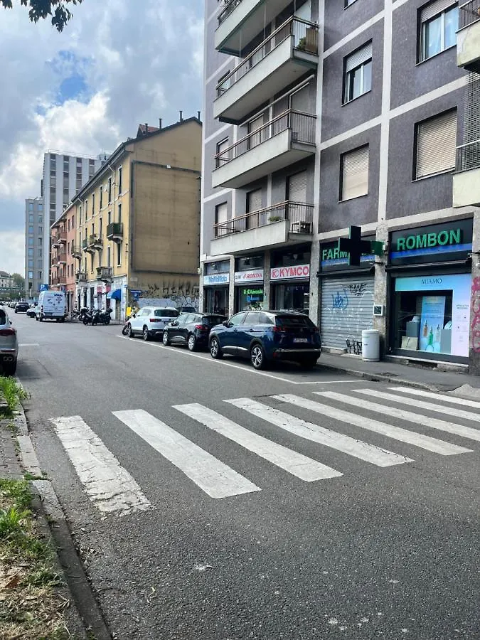 Sunny Apartment Milan