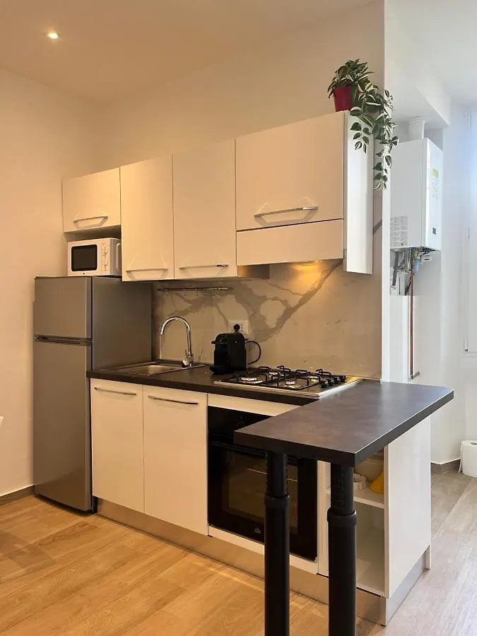 Sunny Apartment Milan