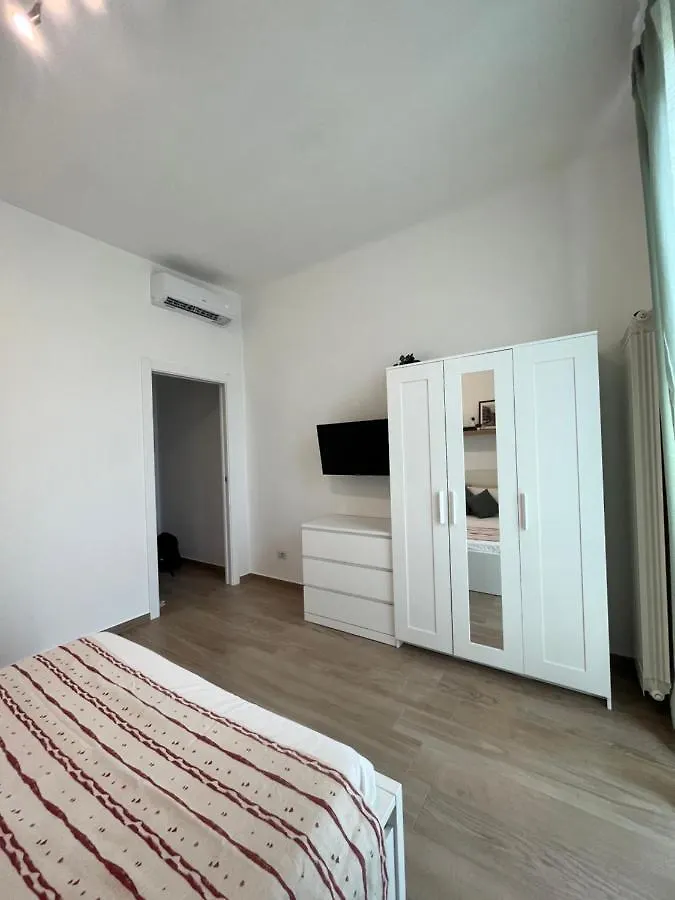 Sunny Apartment Milan Italy