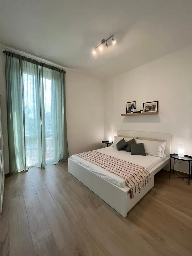 Sunny Apartment Milan Italy
